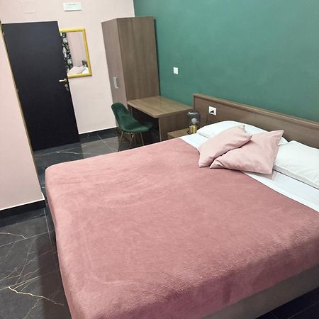 Katarios Suite Napels Buitenkant foto